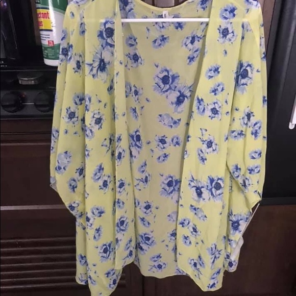 Other - Floral kimono